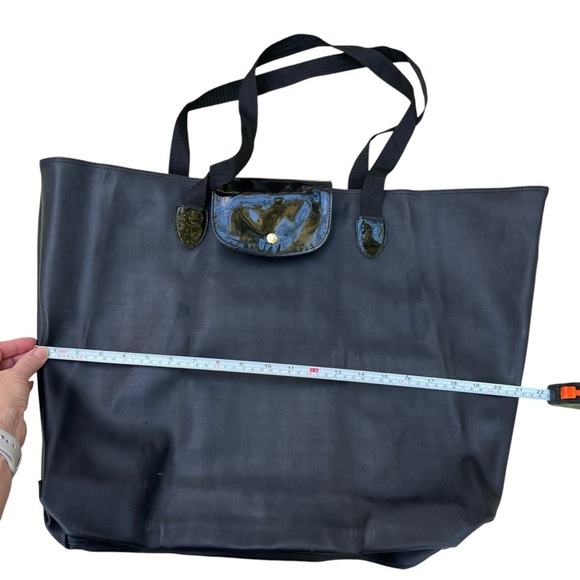 Expandable/Convertible Tote in patent leather and black PVC - Picture 5 of 6